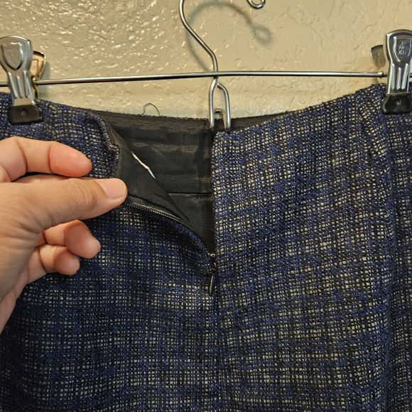 Trina Turk Pencil Skirt Size 6 - Picture 9 of 9